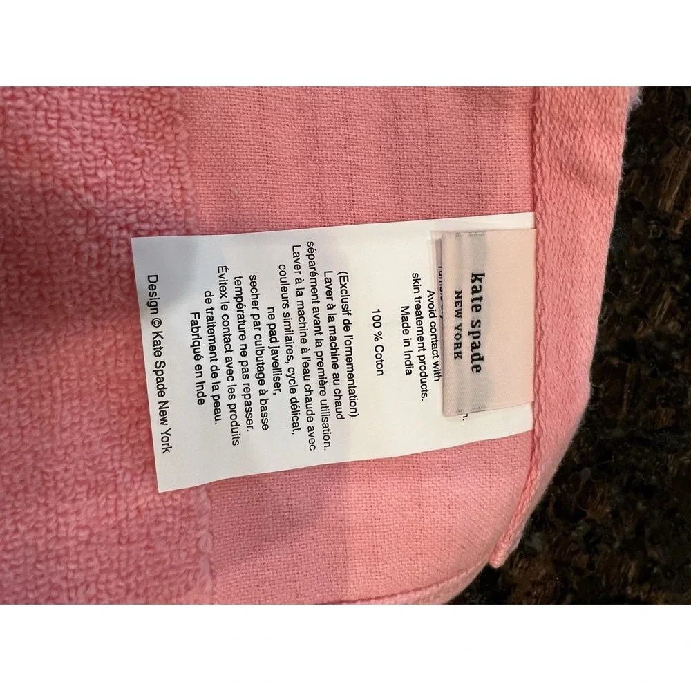 Kate Spade Pink Bath Towel 100% Cotton Scallop Pleat Trim 29 In X 56 In